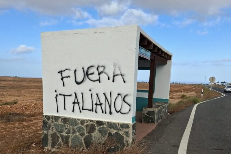 "Fuori gli italiani", una scritta a Fuerteventura riapre la polemica sulla convivenza tra locali e stranieri