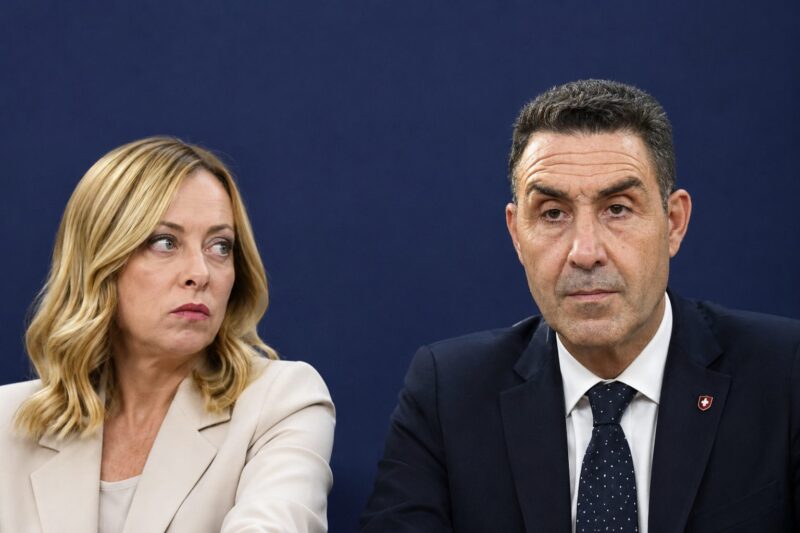 Sondaggi politici, Fratelli d'Italia torna a salire: prima battuta d'arresto per Vannacci